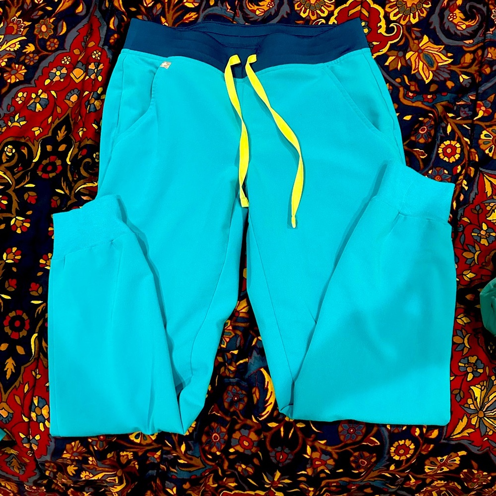 Zamora Figs Joggers